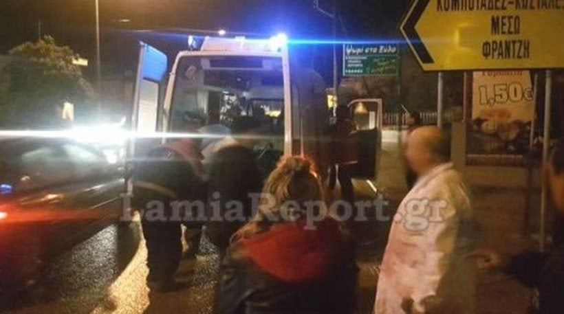 Λαμία: Είναι και έγκυος η νεαρή μητέρα που παρασύρθηκε από αυτοκίνητο με το παιδί αγκαλιά